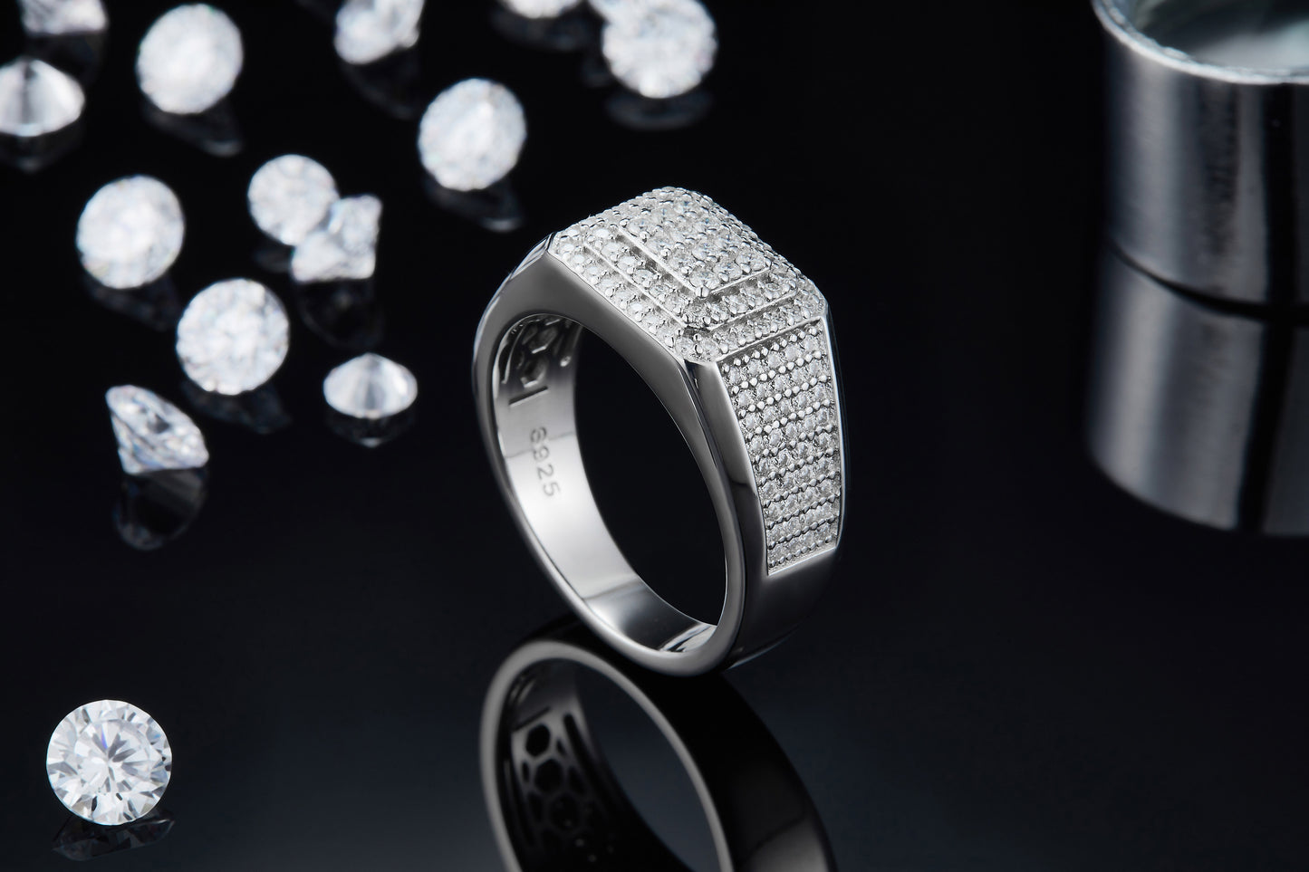 Men’s Premium Moissanite Ring Set Crafted in S925 Sterling Silver with a Platinum Finish