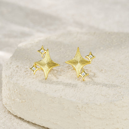 Chasing Dreams Four-Leaf Clover Moissanite Stud Earrings – Gold-Plated S925 Silver