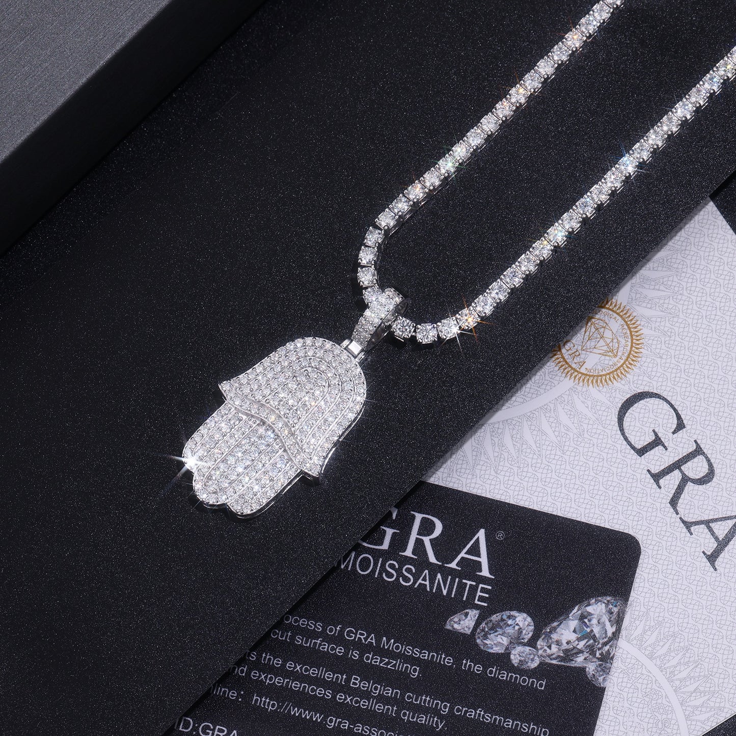 The Palm Shining Moissanite Pendant Necklace – Platinum-Plated S925 Silver