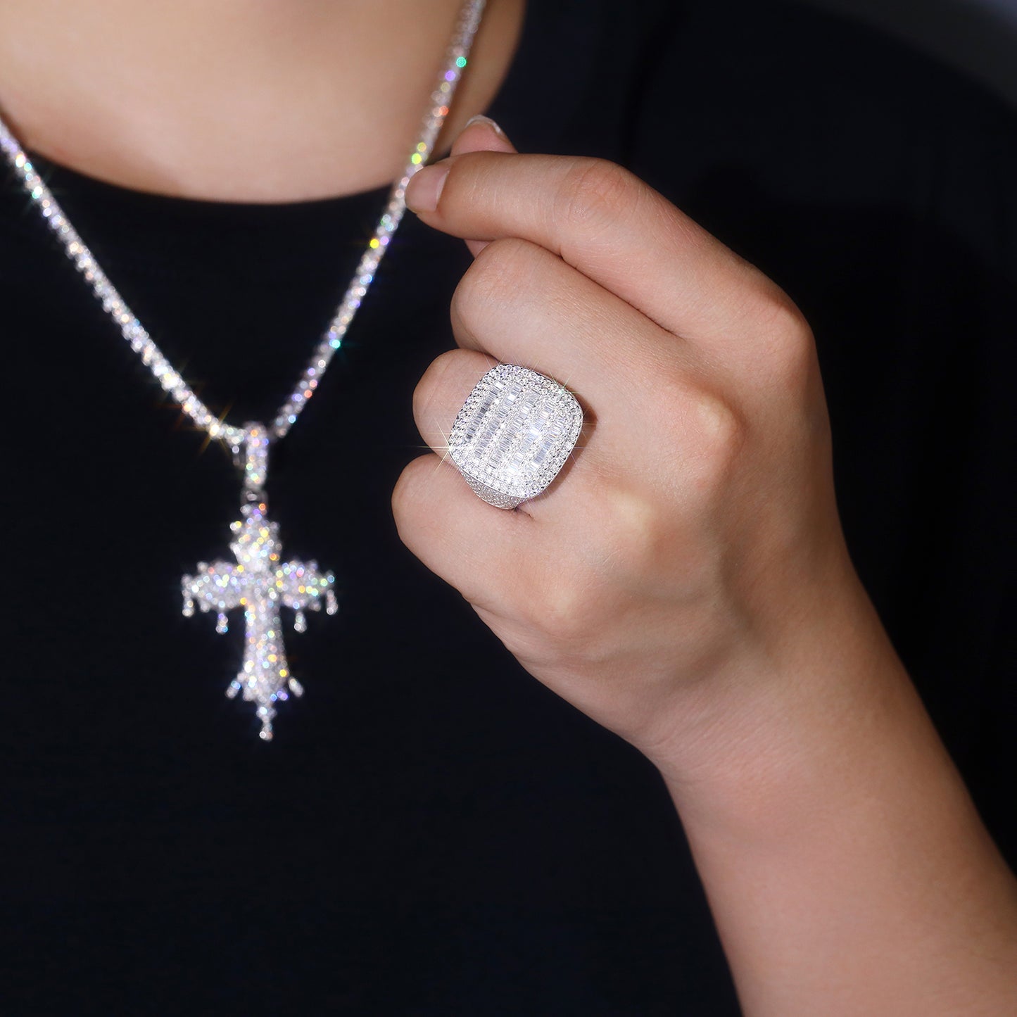 Men’s Moissanite Ring Set Crafted in S925 Sterling Silver with Platinum Plating