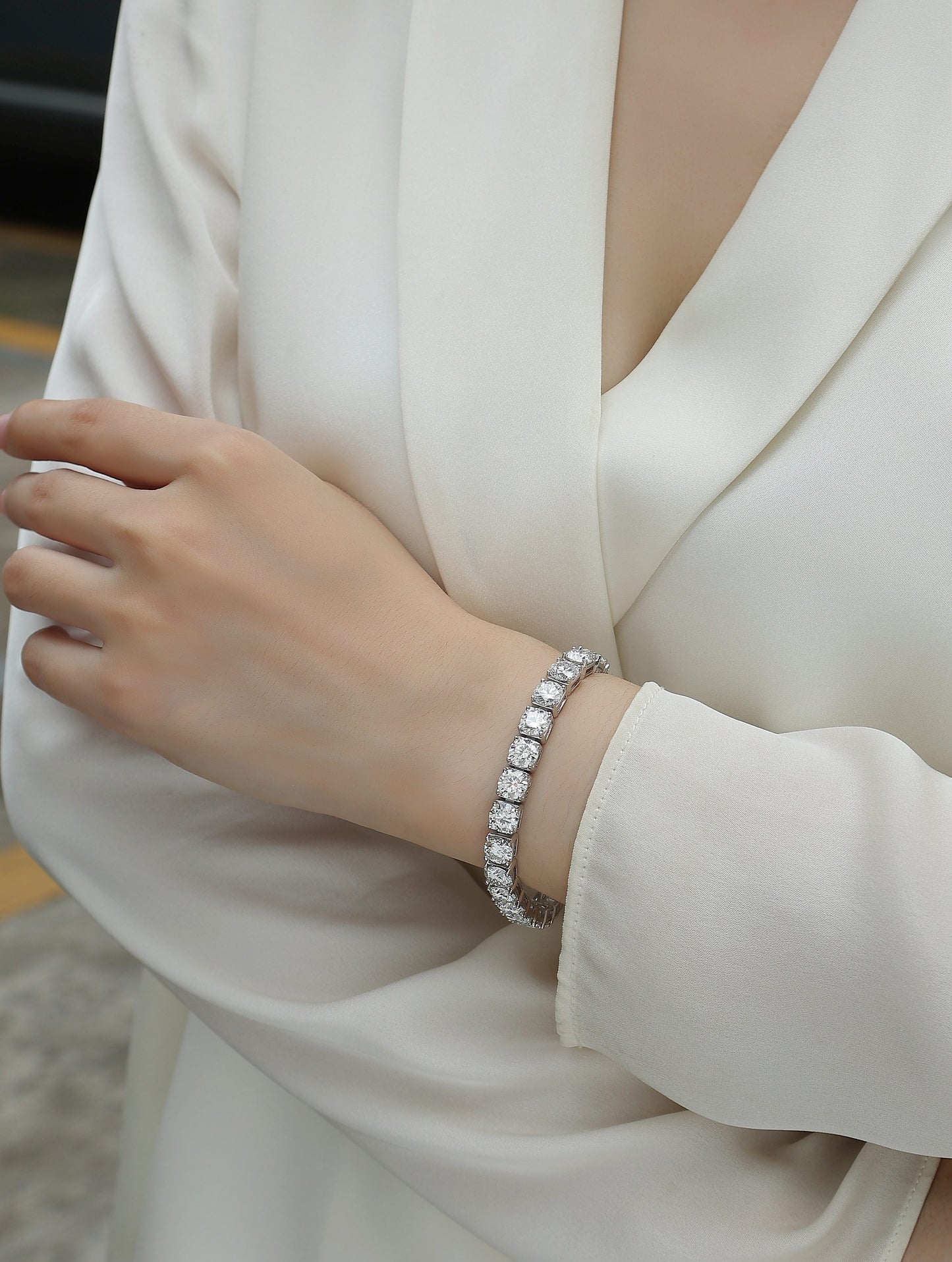 Large Gravitational Pull — Refined S925 Silver Bracelet with Premium Moissanite