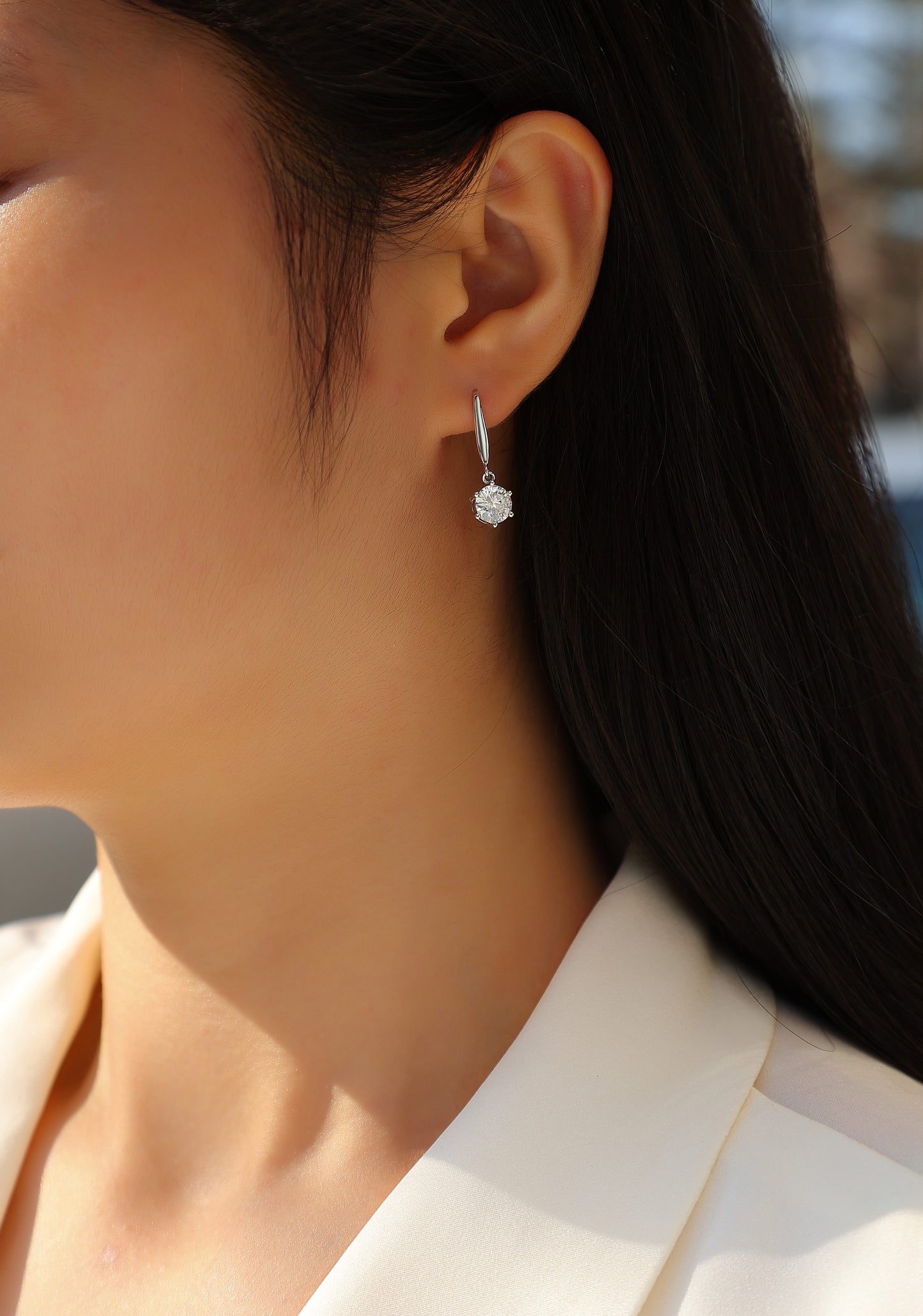 Jumping Wind 1-Carat Moissanite Stud Earrings Set (Platinum-Plated S925 Silver)