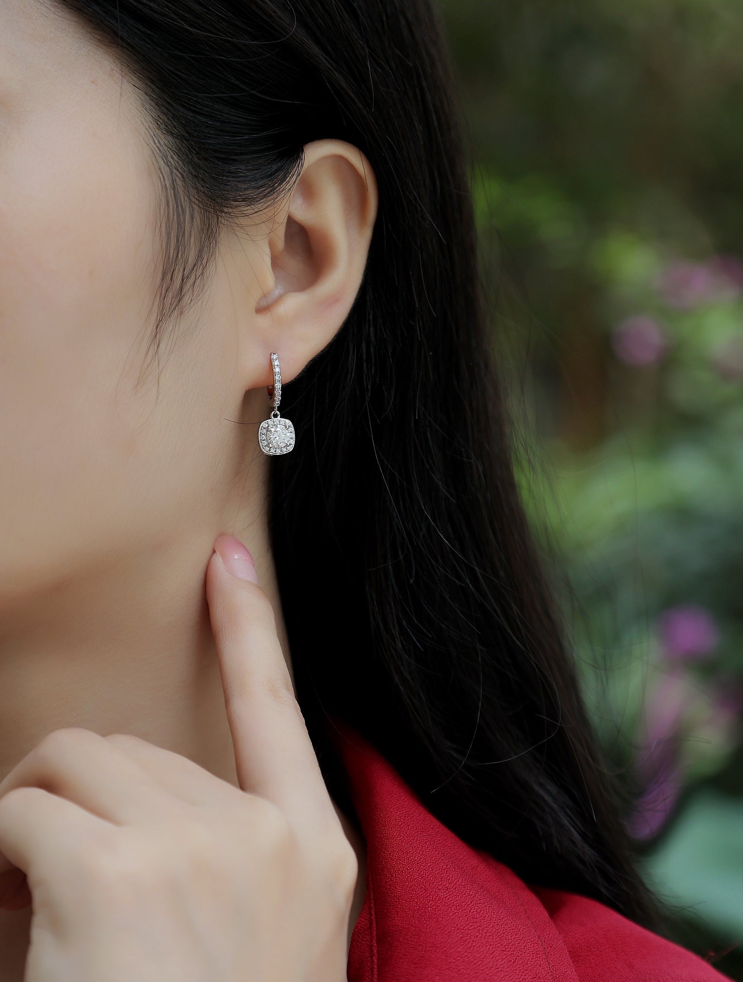 Dream Search 0.5-Carat Moissanite Stud Earrings – Platinum-Plated S925 Silver