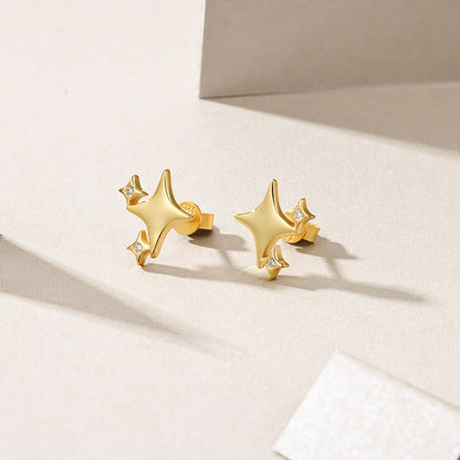 Chasing Dreams Four-Leaf Clover Moissanite Stud Earrings – Gold-Plated S925 Silver